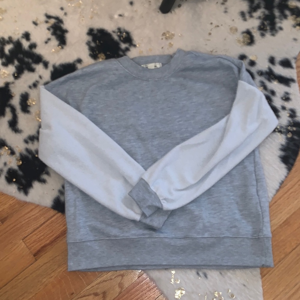 Two tone crew neck sweatshirt